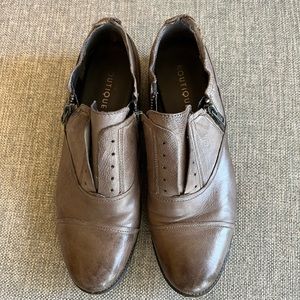 Boutique 9 Rochelle Vintage Look slip on Brogues.  Taupe leather. Size 8.